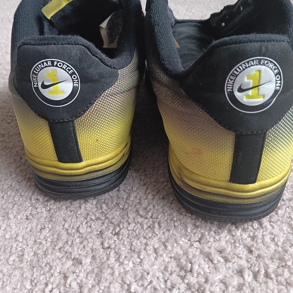 Nike - Picture 5 of 5